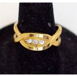 Size 6 1/2, Vintage Three Rhinestones Gold Tone Eye-shaped Ring - A26